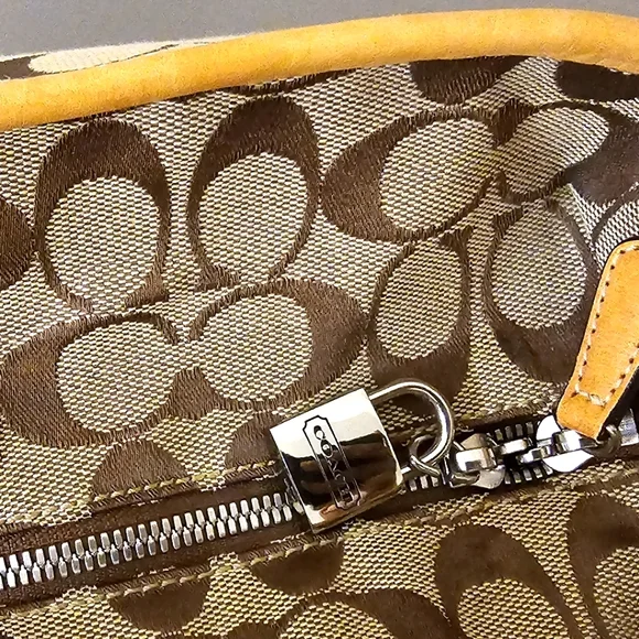 Coach Signature Boston Travel Bag - Picture 3 of 15